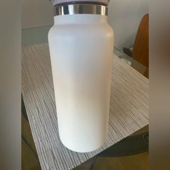 Hydro Flask Juneberry 32oz Whole Foods Limited Edition - Picture 3 of 6